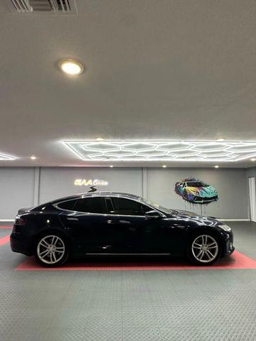 Photo of 2013 Gray Metallic Tesla Model S