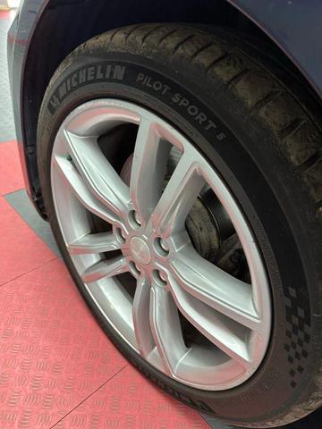 Photo of 2013 Gray Metallic Tesla Model S