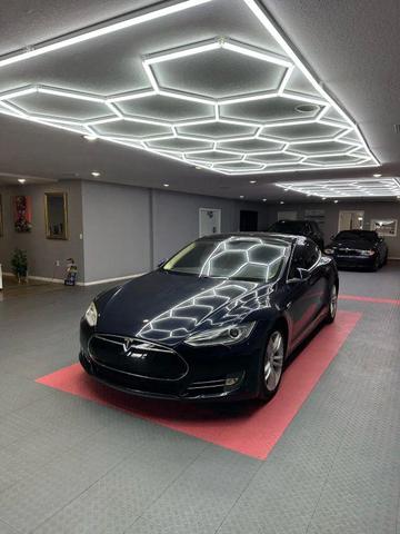 Photo of 2013 Gray Metallic Tesla Model S