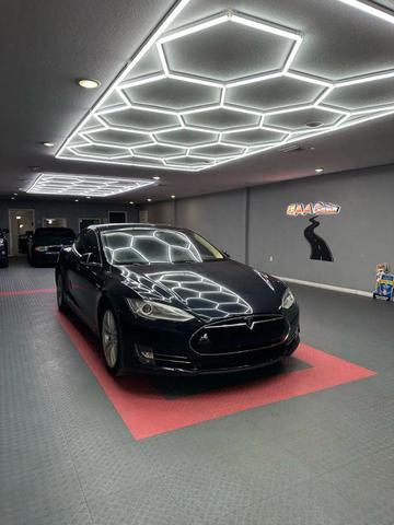 Photo of 2013 Gray Metallic Tesla Model S
