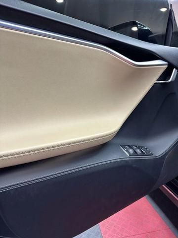 Photo of 2013 Gray Metallic Tesla Model S