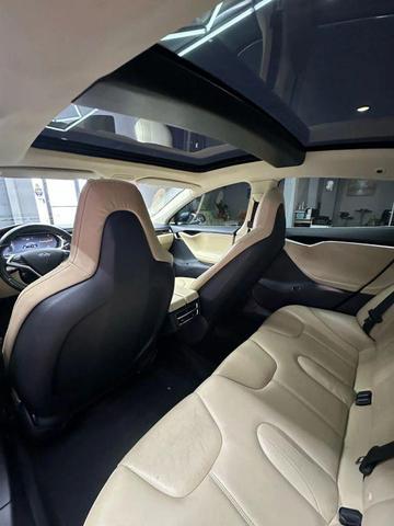 Photo of 2013 Gray Metallic Tesla Model S