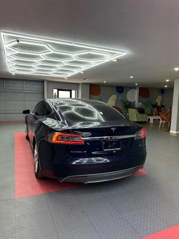 Photo of 2013 Gray Metallic Tesla Model S