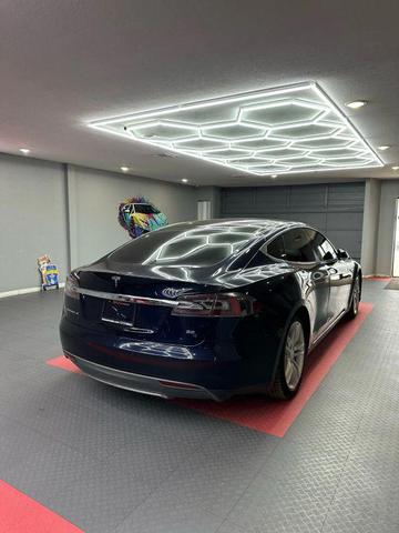 Photo of 2013 Gray Metallic Tesla Model S