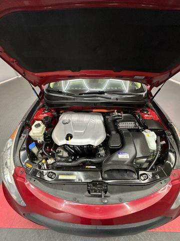 Photo of 2013 Red Hyundai SONATA Hybrid