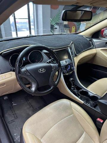 Photo of 2013 Red Hyundai SONATA Hybrid