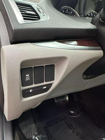 Photo of 2015 Black Acura TLX