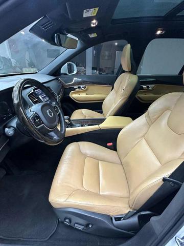 Photo of 2016 White Volvo XC90