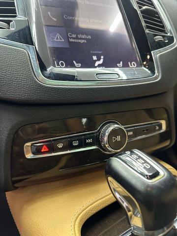 Photo of 2016 White Volvo XC90
