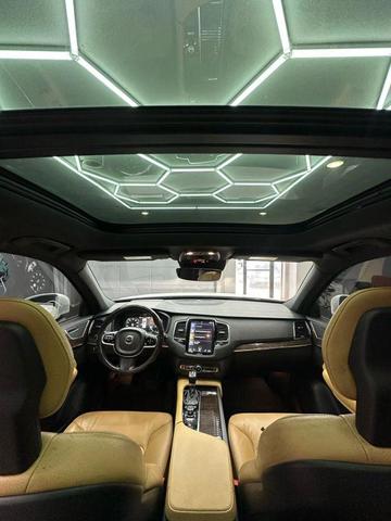 Photo of 2016 White Volvo XC90