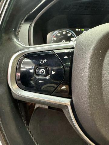 Photo of 2016 White Volvo XC90