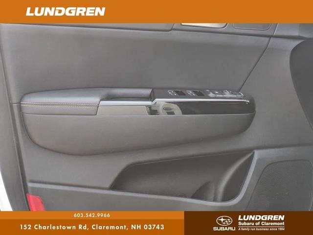 Photo of 2021 Snow White Pearl Kia Sportage