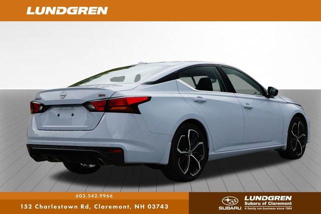 Photo of 2024 Gray Sky Pearl Nissan Altima