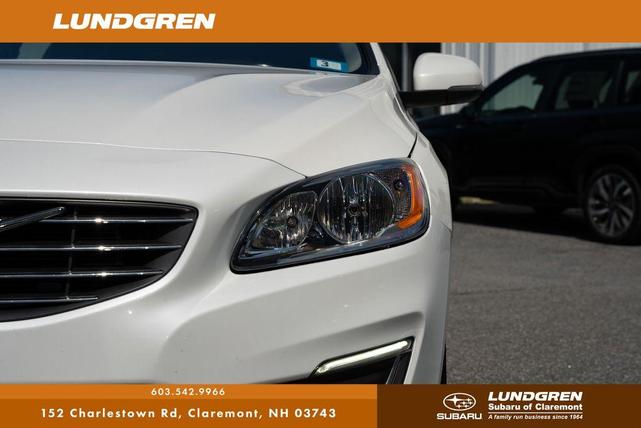 Photo of 2017 Crystal White Pearl Volvo V60