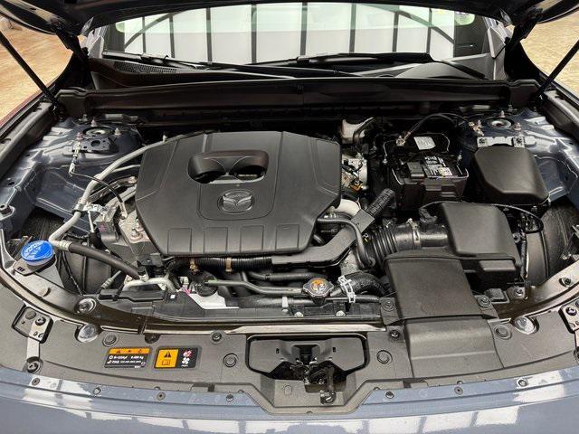 Photo of 2025 Gray Metallic Mazda CX-50