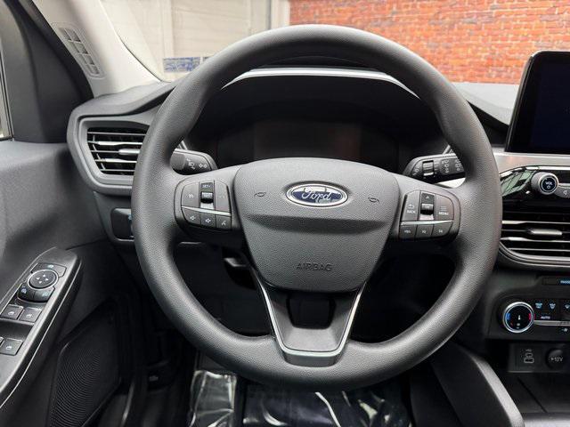 Photo of 2025 Space Silver Metallic Ford Escape