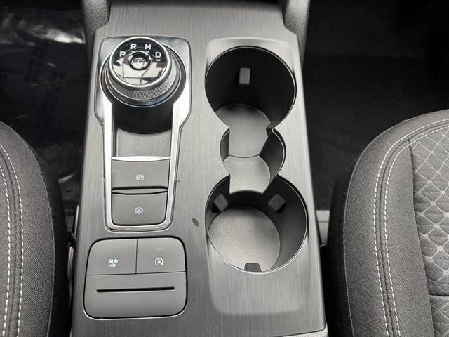 Photo of 2025 Space Silver Metallic Ford Escape