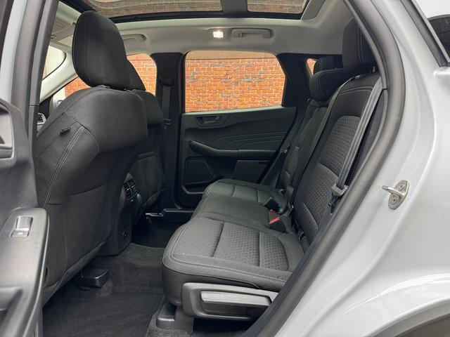 Photo of 2025 Space Silver Metallic Ford Escape