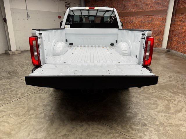 Photo of 2026 Oxford White Ford F-250