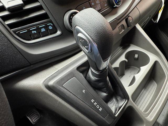 Photo of 2025 Oxford White Ford Transit-250