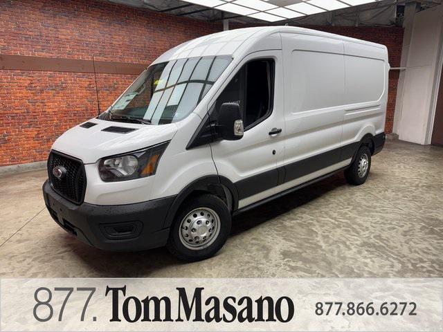 Photo of 2025 Oxford White Ford Transit-250