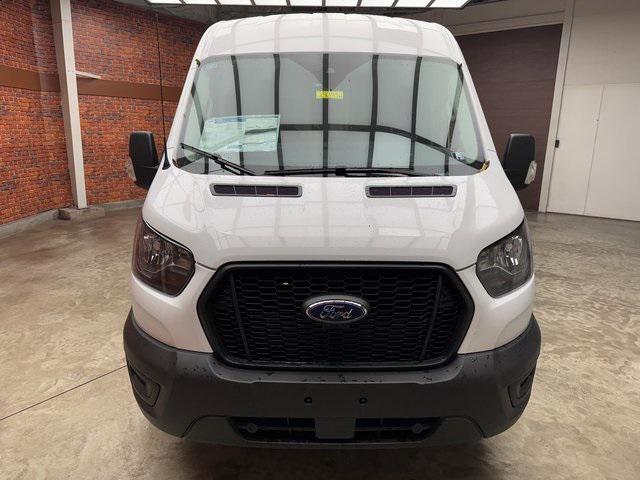 Photo of 2025 Oxford White Ford Transit-250