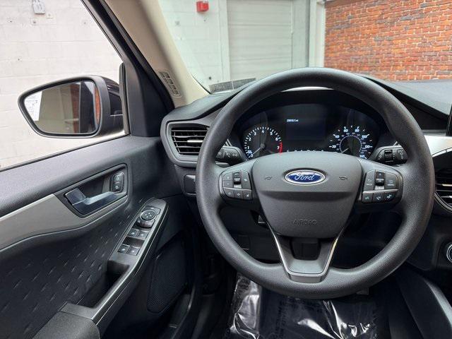 Photo of 2020 Agate Black Metallic Ford Escape
