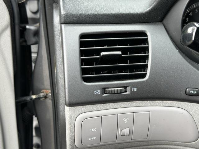 Photo of 2009 Midnight Gray Kia Optima