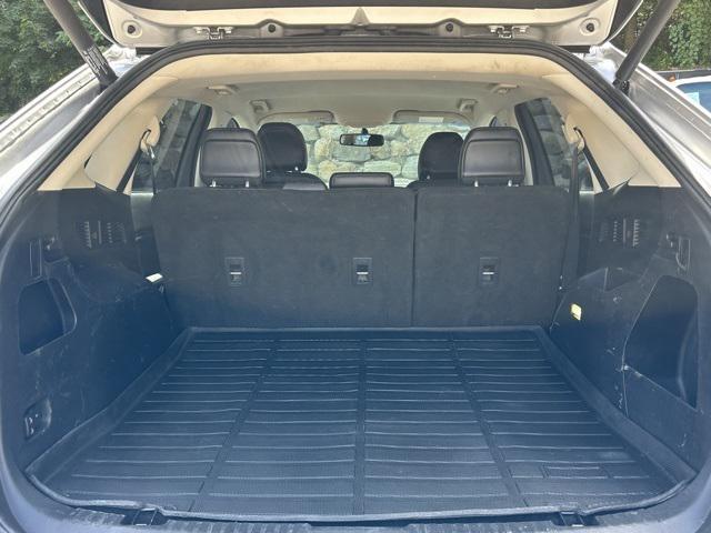 Photo of 2016 INGOT SILVER METALLIC Ford Edge