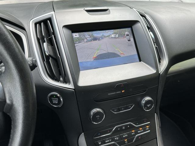 Photo of 2016 INGOT SILVER METALLIC Ford Edge