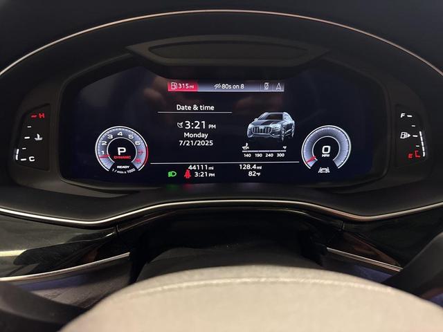 Photo of 2022 Florett Silver Metallic Audi Q8