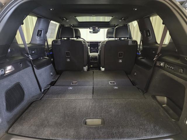 Photo of 2025 Bright White Clearcoat Jeep Grand Cherokee L
