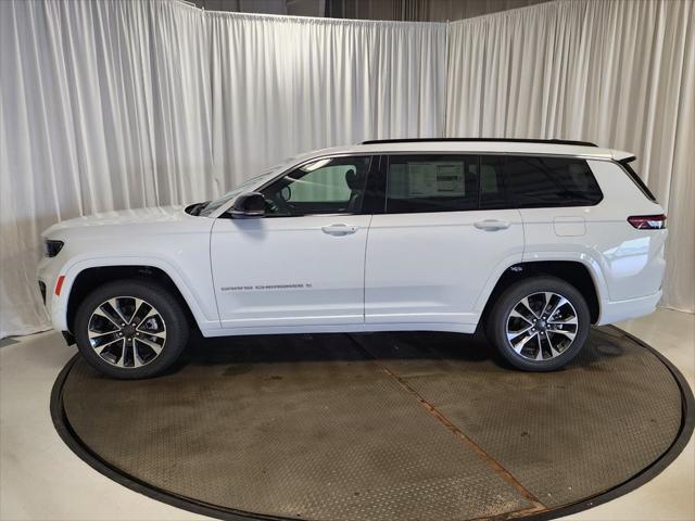 Photo of 2025 Bright White Clearcoat Jeep Grand Cherokee L