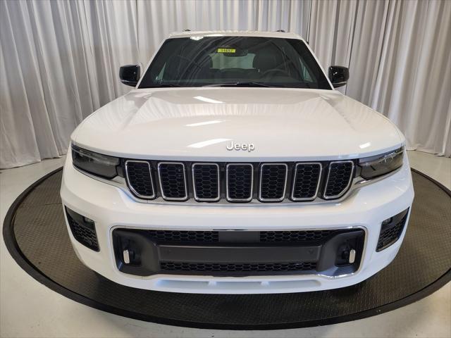 Photo of 2025 Bright White Clearcoat Jeep Grand Cherokee L