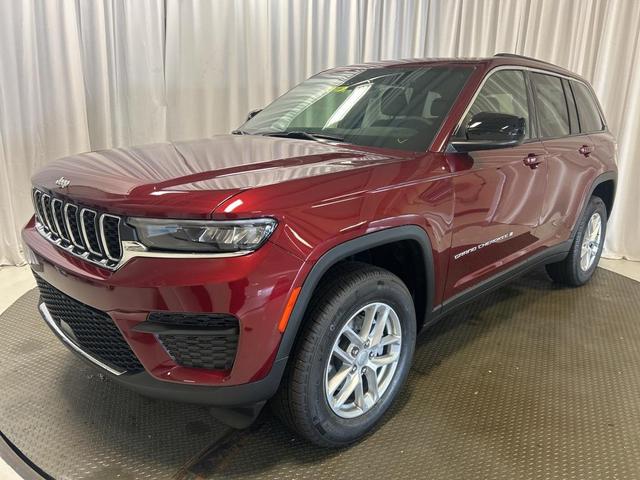 Photo of 2025 Baltic Gray Metallic Clearcoat Jeep Grand Cherokee