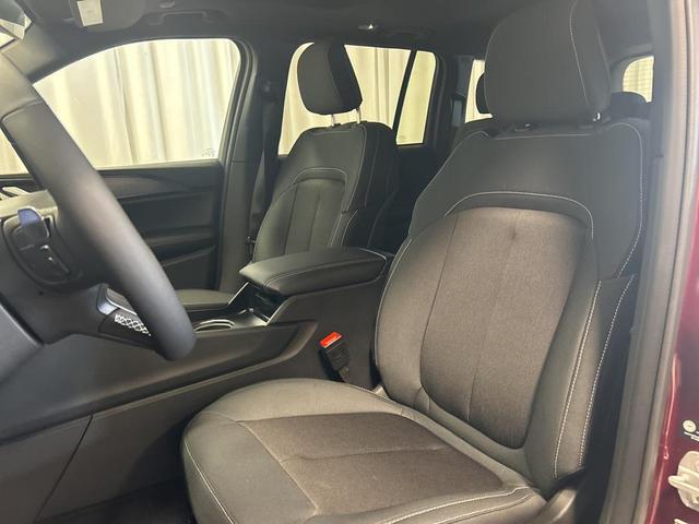 Photo of 2025 Baltic Gray Metallic Clearcoat Jeep Grand Cherokee
