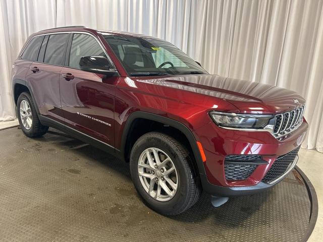 Photo of 2025 Baltic Gray Metallic Clearcoat Jeep Grand Cherokee