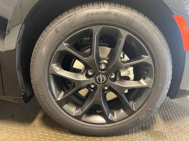 Photo of 2026 Diamond Black Crystal Pearlcoat Chrysler Pacifica