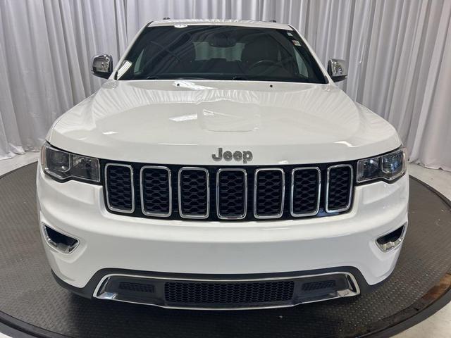 Photo of 2022 Bright White Clearcoat Jeep Grand Cherokee