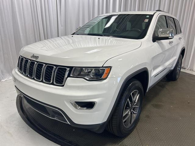 Photo of 2022 Bright White Clearcoat Jeep Grand Cherokee