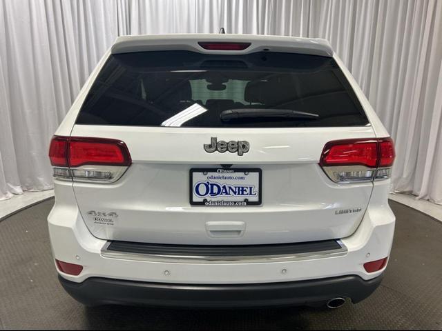 Photo of 2022 Bright White Clearcoat Jeep Grand Cherokee