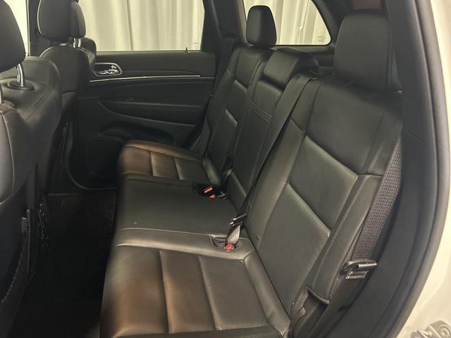 Photo of 2022 Bright White Clearcoat Jeep Grand Cherokee