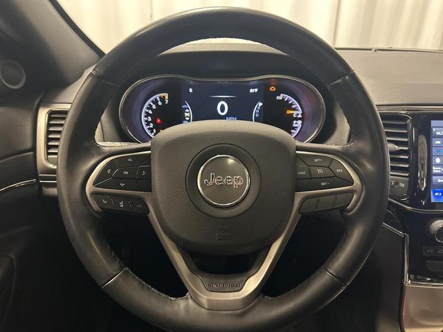 Photo of 2022 Bright White Clearcoat Jeep Grand Cherokee