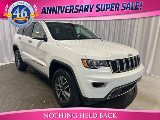 Photo of 2022 Bright White Clearcoat Jeep Grand Cherokee