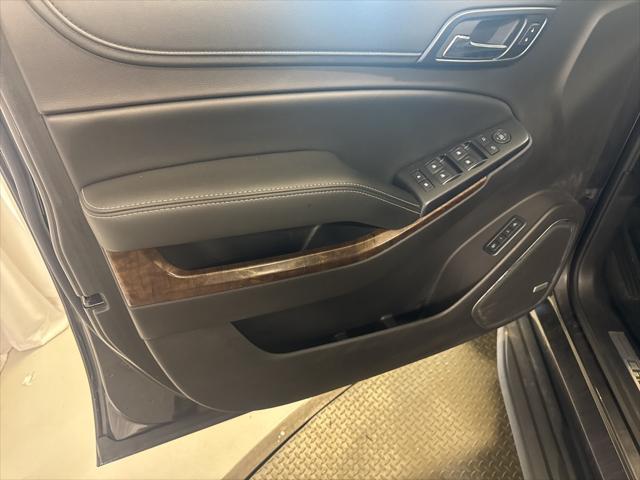 Photo of 2015 Tungsten Metallic Chevrolet Suburban