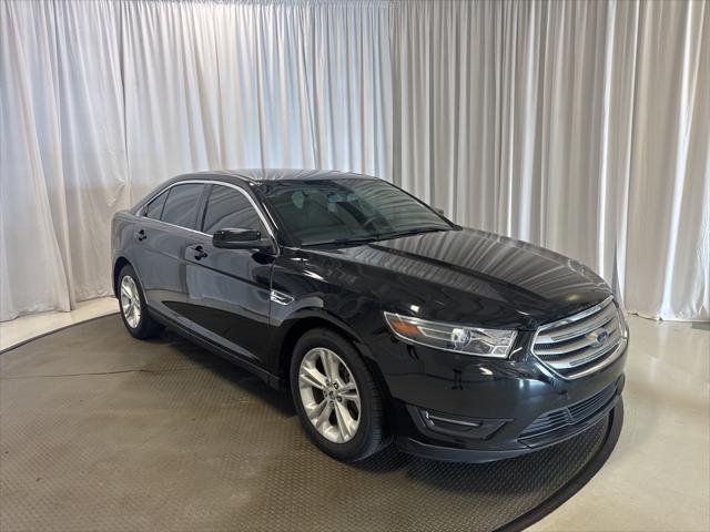 Photo of 2016 Shadow Black Ford Taurus