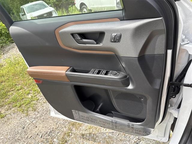 Photo of 2025 Oxford White Ford Bronco Sport
