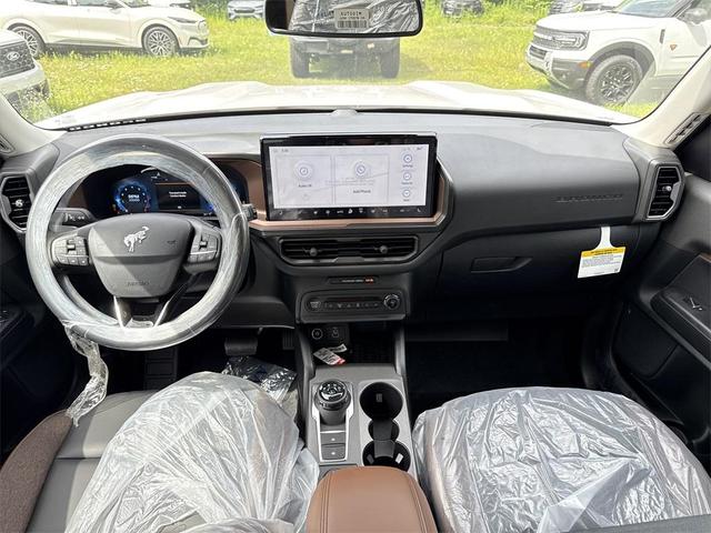 Photo of 2025 Oxford White Ford Bronco Sport