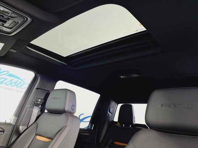 Photo of 2025 Gray GMC Sierra 2500