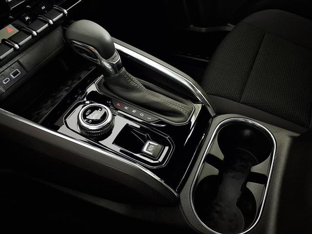 Photo of 2026 White GMC Canyon